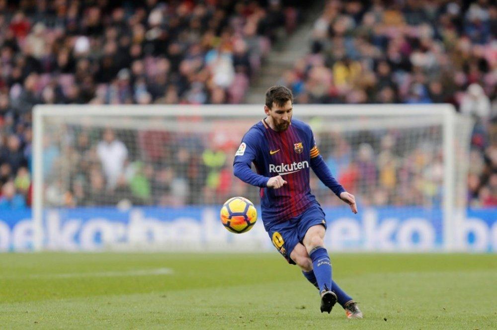 Chọn vị trí chơi bóng theo khả năng là cách đá bóng hay như Lionel Messi